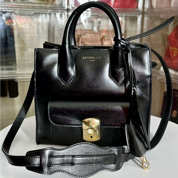 Authentic Balenciaga Black Leather Women's Bag - Picture 1 of 10